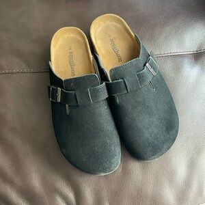Ladies Suede Clogs